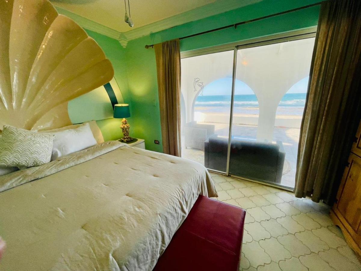 Beachfront Jasibe House Rocky Point Exterior photo