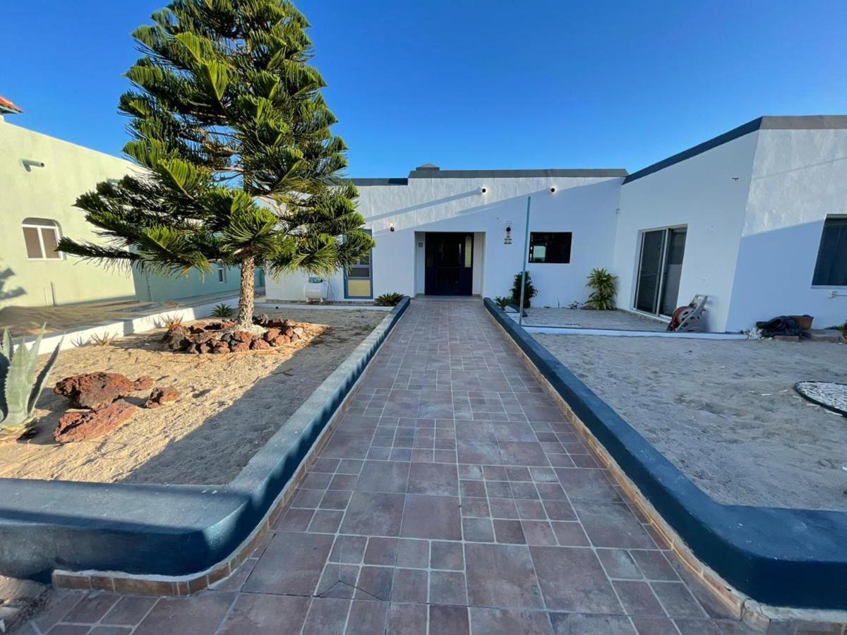 Beachfront Jasibe House Rocky Point Exterior photo