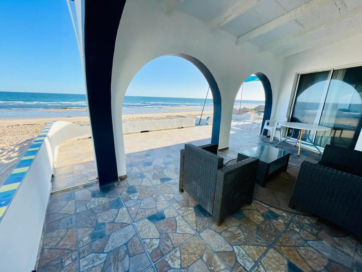Beachfront Jasibe House Rocky Point Exterior photo